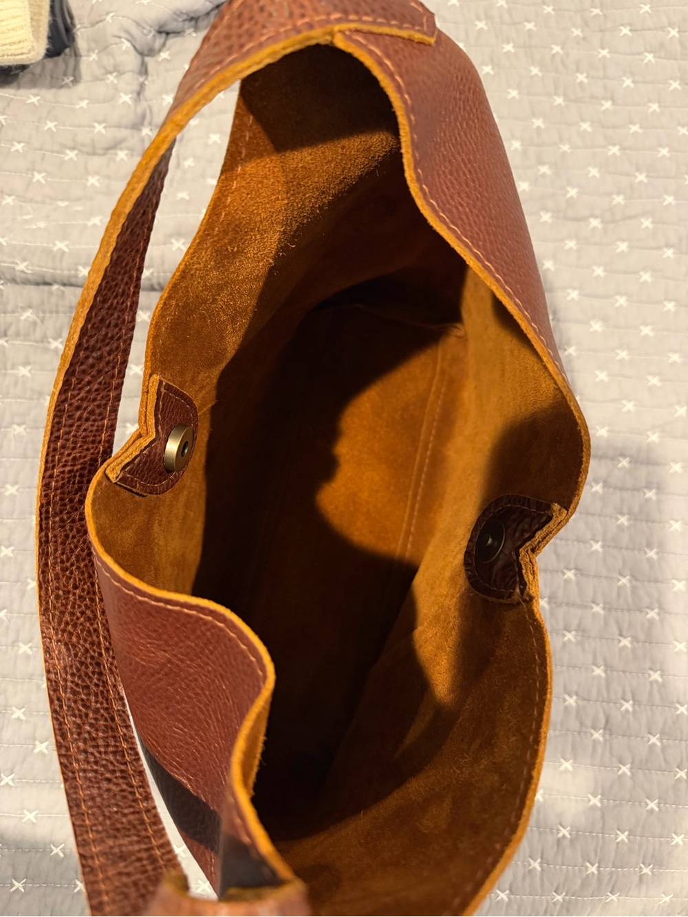 Portland Leather Saddle-Style Brown Shoulder Bag - Picture 5 of 8